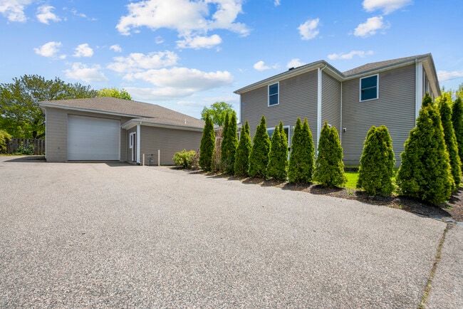 103 Bayview Ave Unit A
