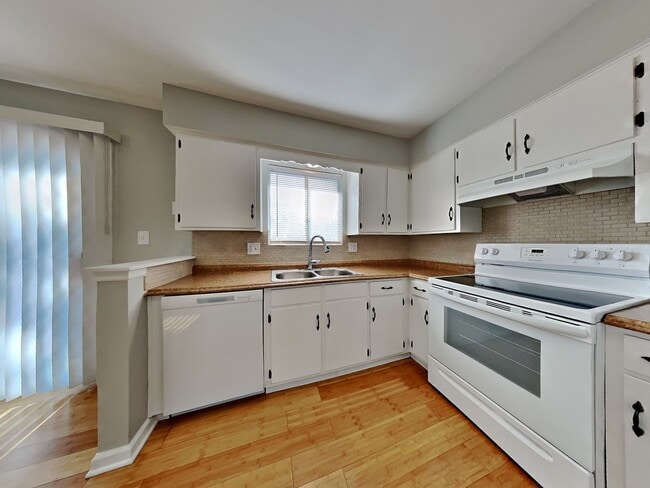 Photo - Charming 3-Bed, 2-Bath Home in Blue Springs with Garage