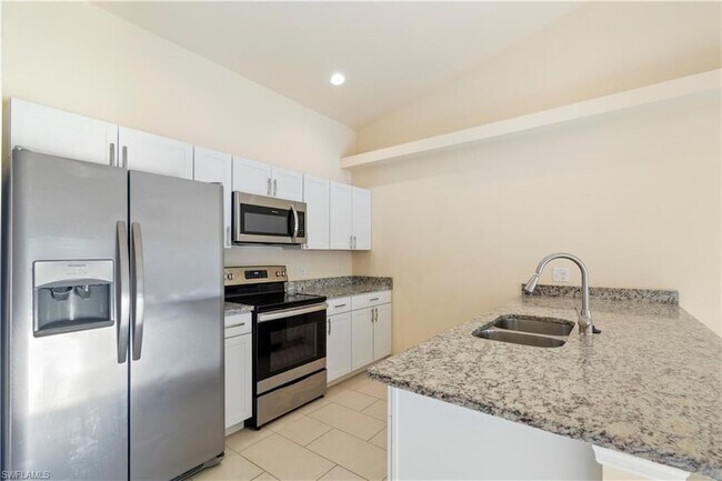 Building Photo - 510 Skyline Blvd