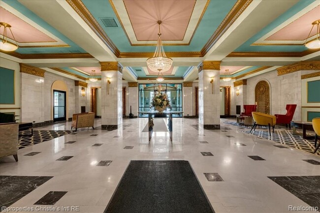 Photo - 15 E Kirby St Unit 815
