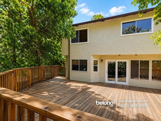 458 Deborah Ln