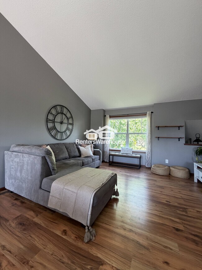 Photo - 16784 Olivine St NW