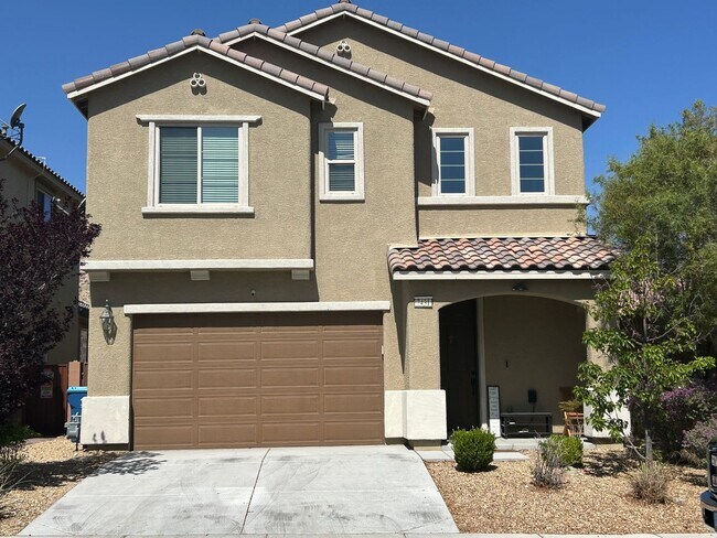 Building Photo - Enterprise Home with Pool