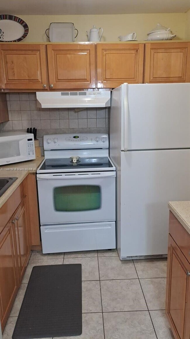 221 Kent M Condo Unit 221 Condo for Rent in West Palm Beach, FL