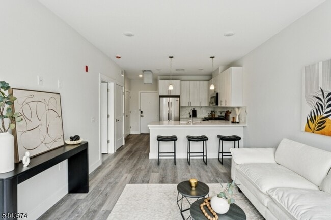 Photo - 140 W Webster Ave Unit 107