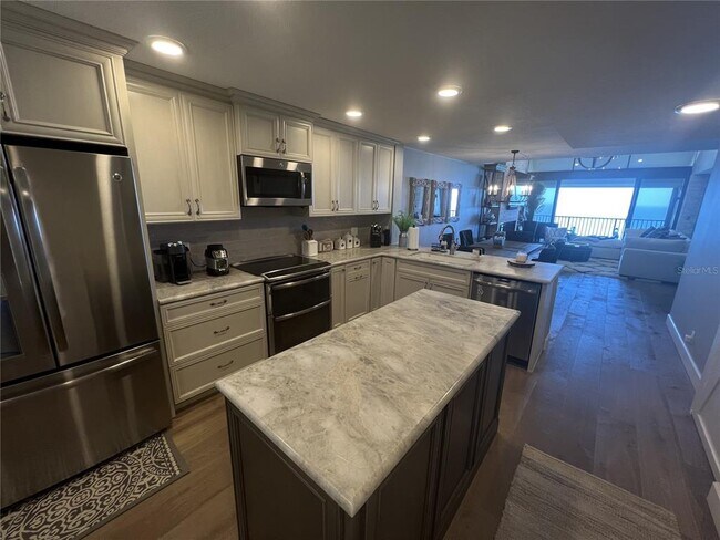 7100 Sunset Way Unit PH5