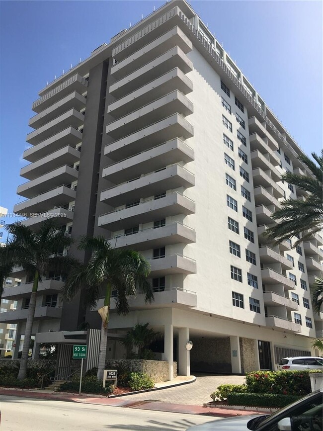 Building Photo - 9225 Collins Ave Unit 305