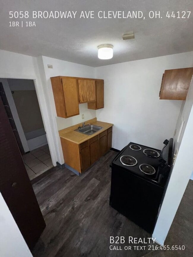 Photo - 5058 Broadway Ave Unidad 1