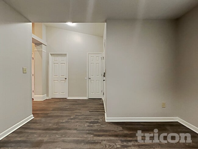 Photo - 2291 Hampton Dr