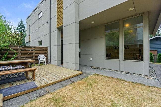 Photo - 2325 N 122nd St