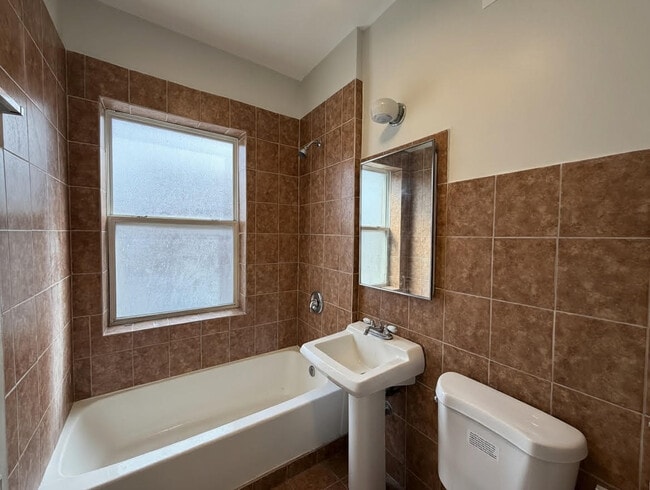 Photo - 2712 N Milwaukee Ave Unit 217