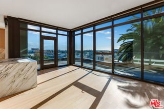 Photo - 700 Broadway