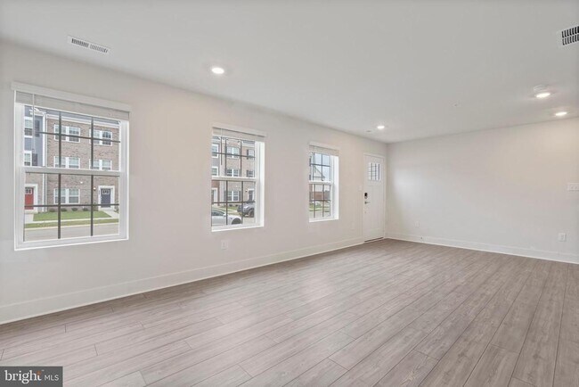 Photo - 1829 Parham Wy