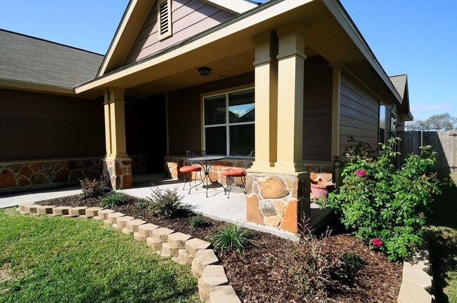 Building Photo - 2111 Springwood Dr Rental
