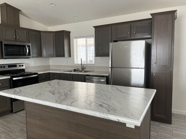 Photo - 201 S Greenfield Rd