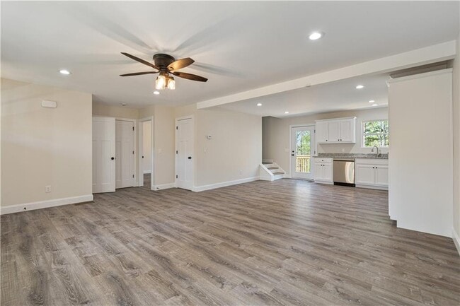 Photo - 280 Grand Oak Ln