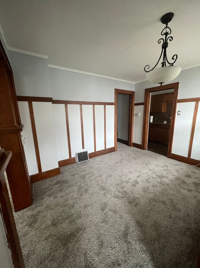 Photo - 2 bed 1 bath house $995