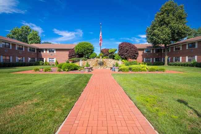 55+ Manor Park Apartments Senior Community