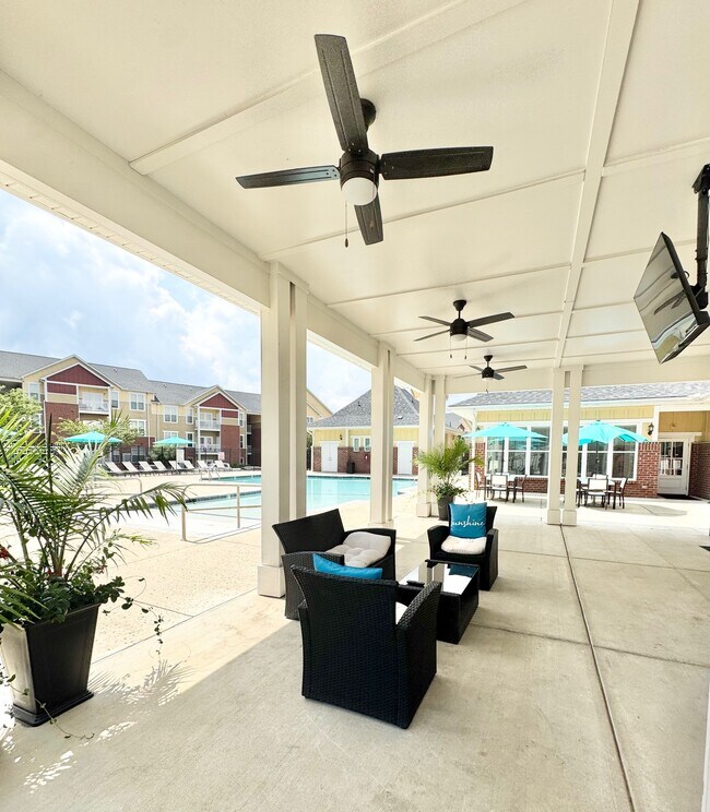 Pool Cabana - Palisades of Belmont