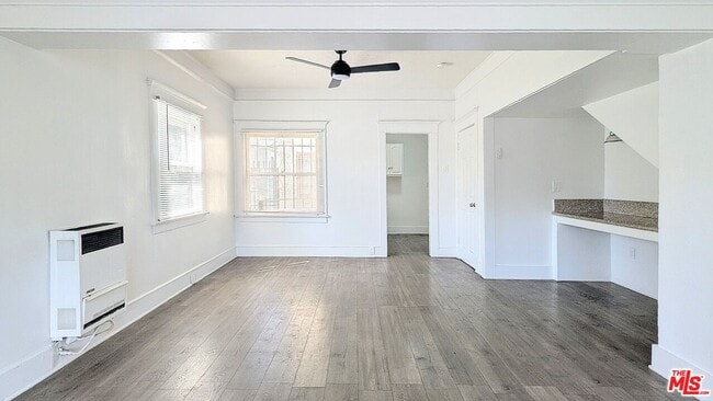 Building Photo - 435 W 4th St Rental