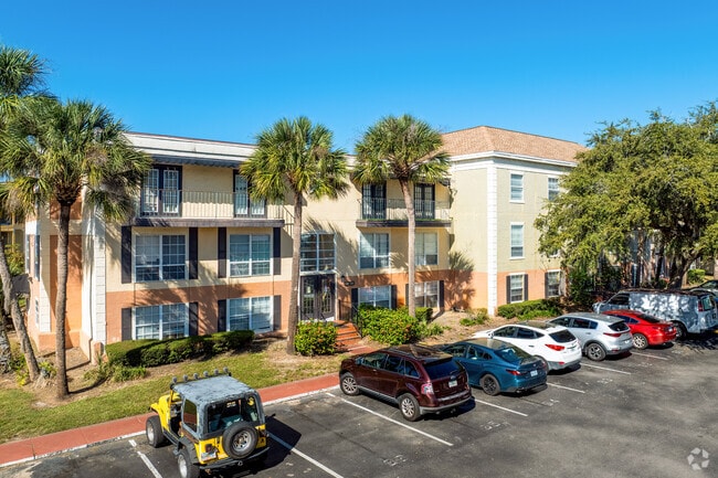 4180 Versailles Dr Orlando, FL 32808-2290
