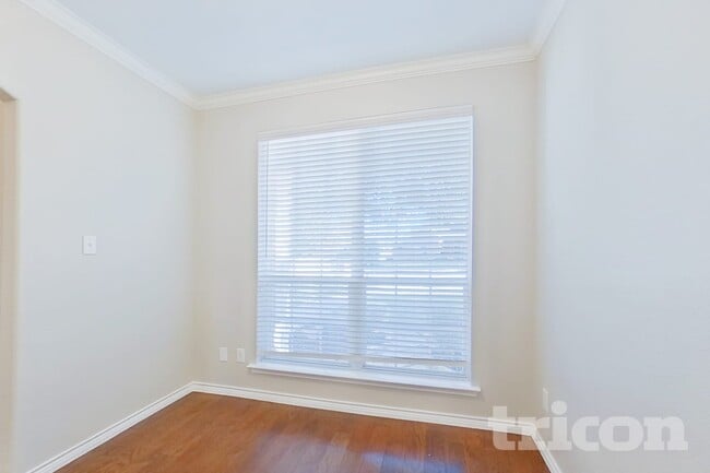 Photo - 1435 Red Wolf Dr