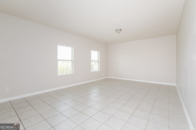 Photo - 694 Independence Ave