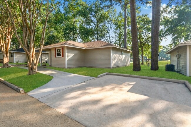 3483 Balboa Cir