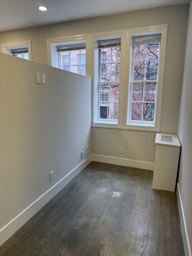 Photo - 28 Anderson St Unit 1