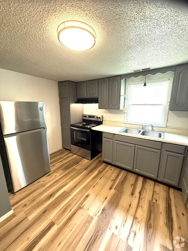 Building Photo - 10 Suncrest Ter Unit 2 Rental