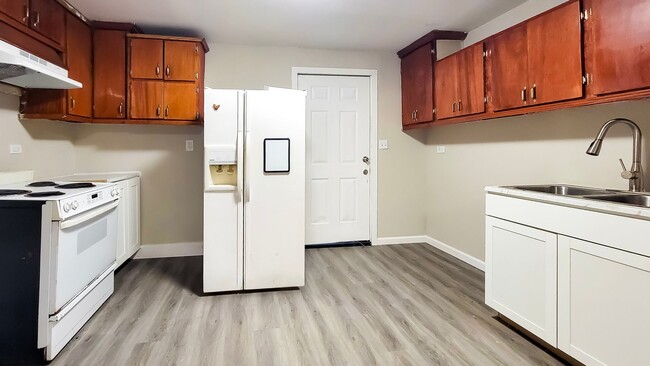 Photo - 2 BDRM 1 BATH