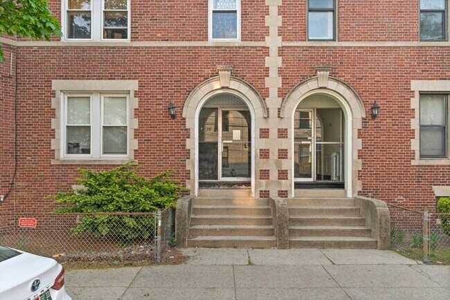 Photo - 70 Empire St Unit 1