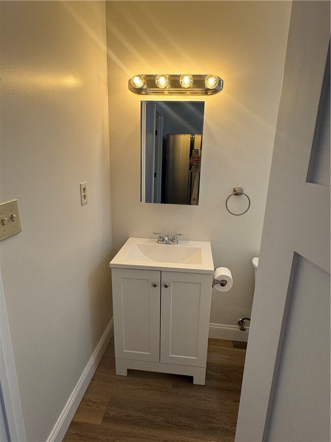 Photo - 202 E High St