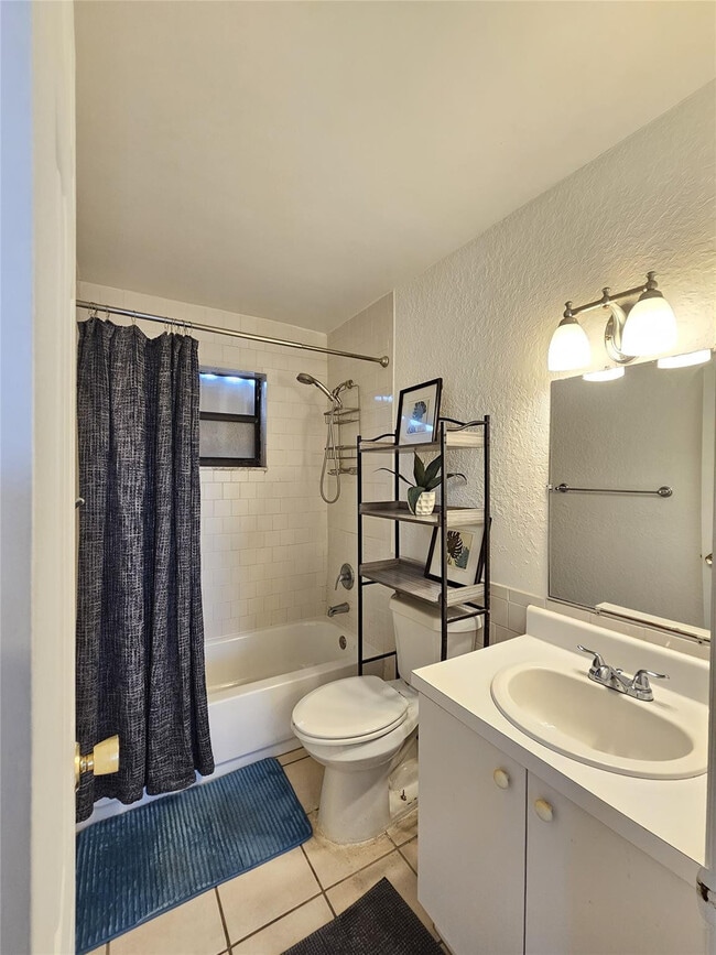 Photo - 1021 SE Monterey Rd Unidad 1-39