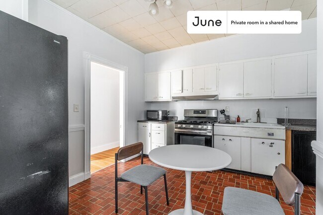 Photo - Room in Shared 3 bed/1 bath home Unidad B