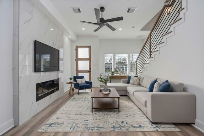 Photo - 4533 Larkspur St