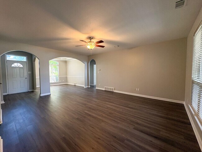 Photo - 4 bed, 3 bath in Bartlett with a BONUS room