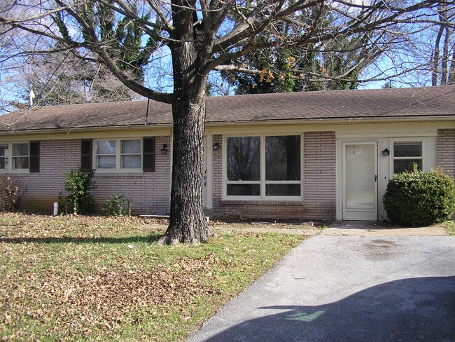 Building Photo - 506 Fairmont Ave