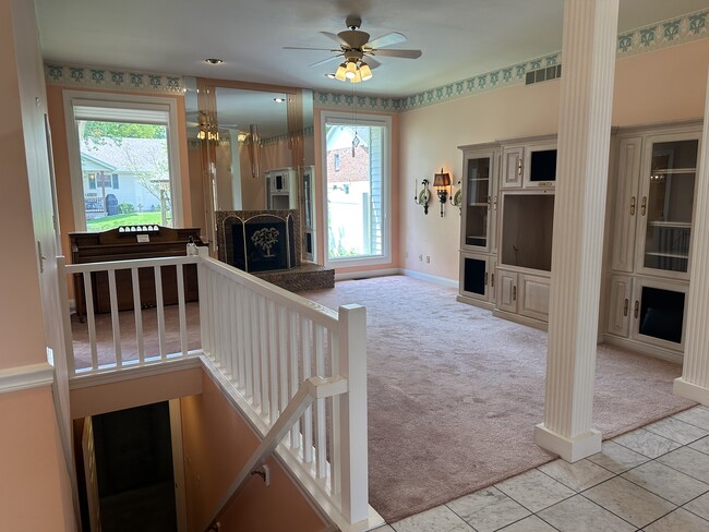 4 Grayson Ridge Dr