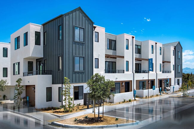 Photo - 2402 Cascalote Lp Townhome