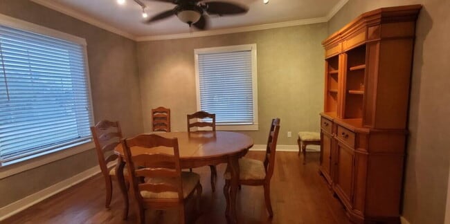 Photo - "Charming 2-Bedroom Home with Guest Suite ...