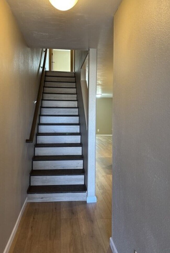 Photo - lenft01 Unit 1174