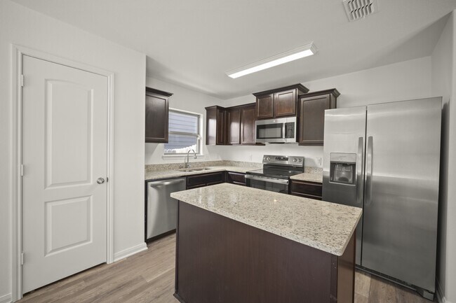 Photo - 14260 Greenhaw Ln