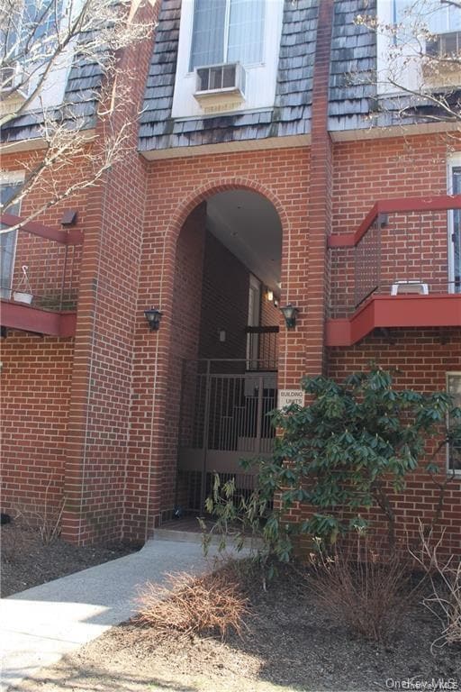 Building Photo - 55 N Broadway Unit 3-13