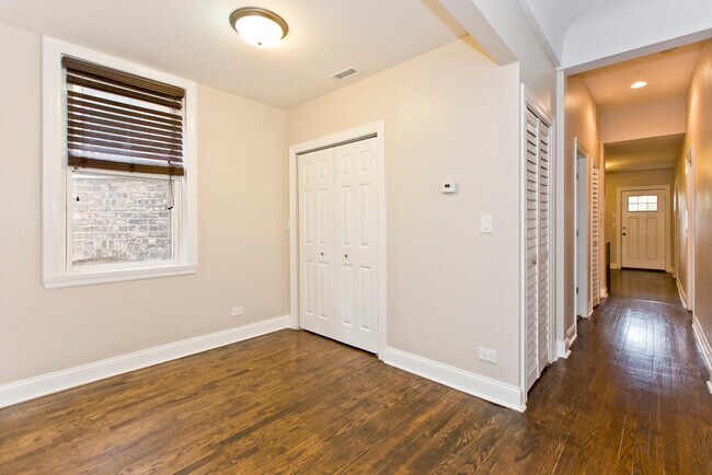 Photo - 4849 N Seeley Ave Unit 2