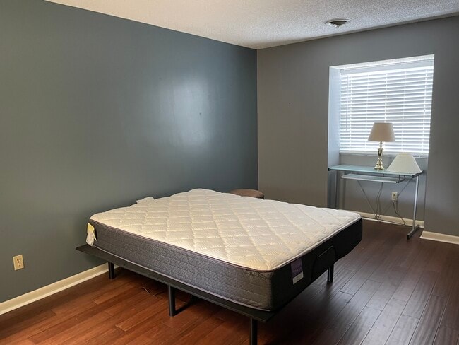 Photo - 2425 Cypress Ct