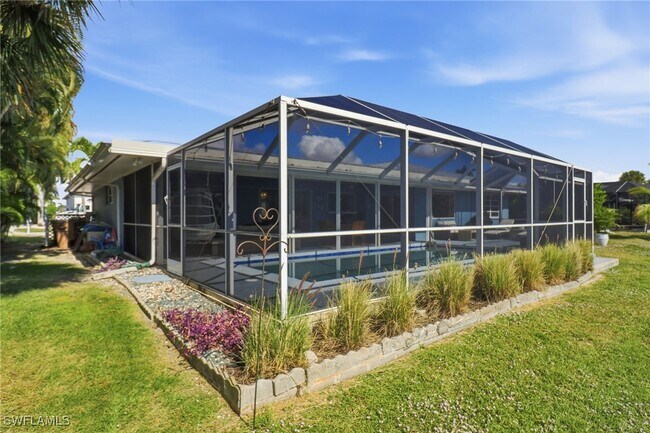 Photo - 2211 Bayview Rd