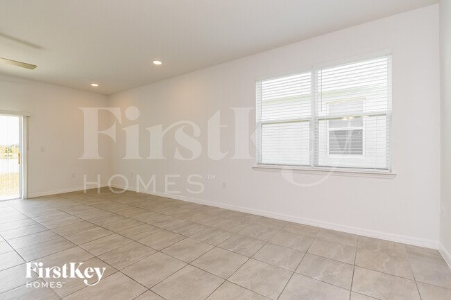 Photo - 1630 Isleta Lp