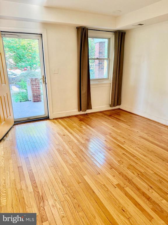 Photo - 420 N Henry St