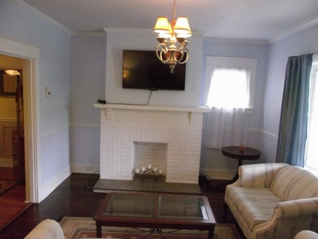 Photo - 320 Knox Ave